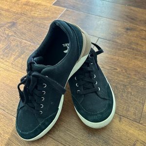 SOREL out and about sneaker, black size 8